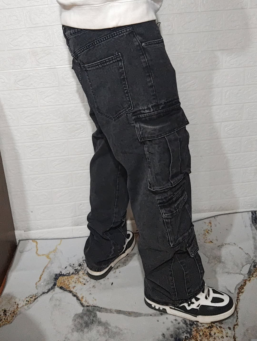 Jeans multicargo ceniza